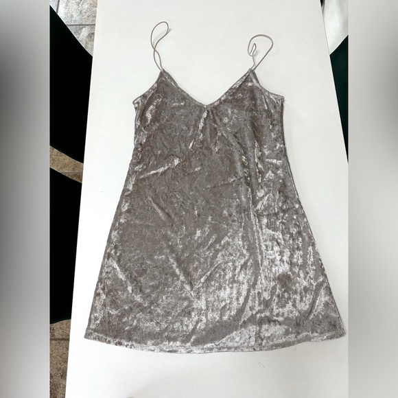 Full tilt crushed velvet mini dress. - Picture 1 of 3